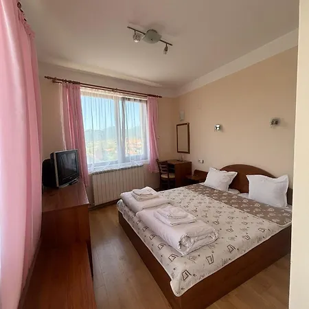 فندق Boryka Family 3*
